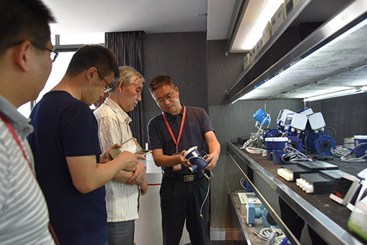 新港澳2025年免资料费大全