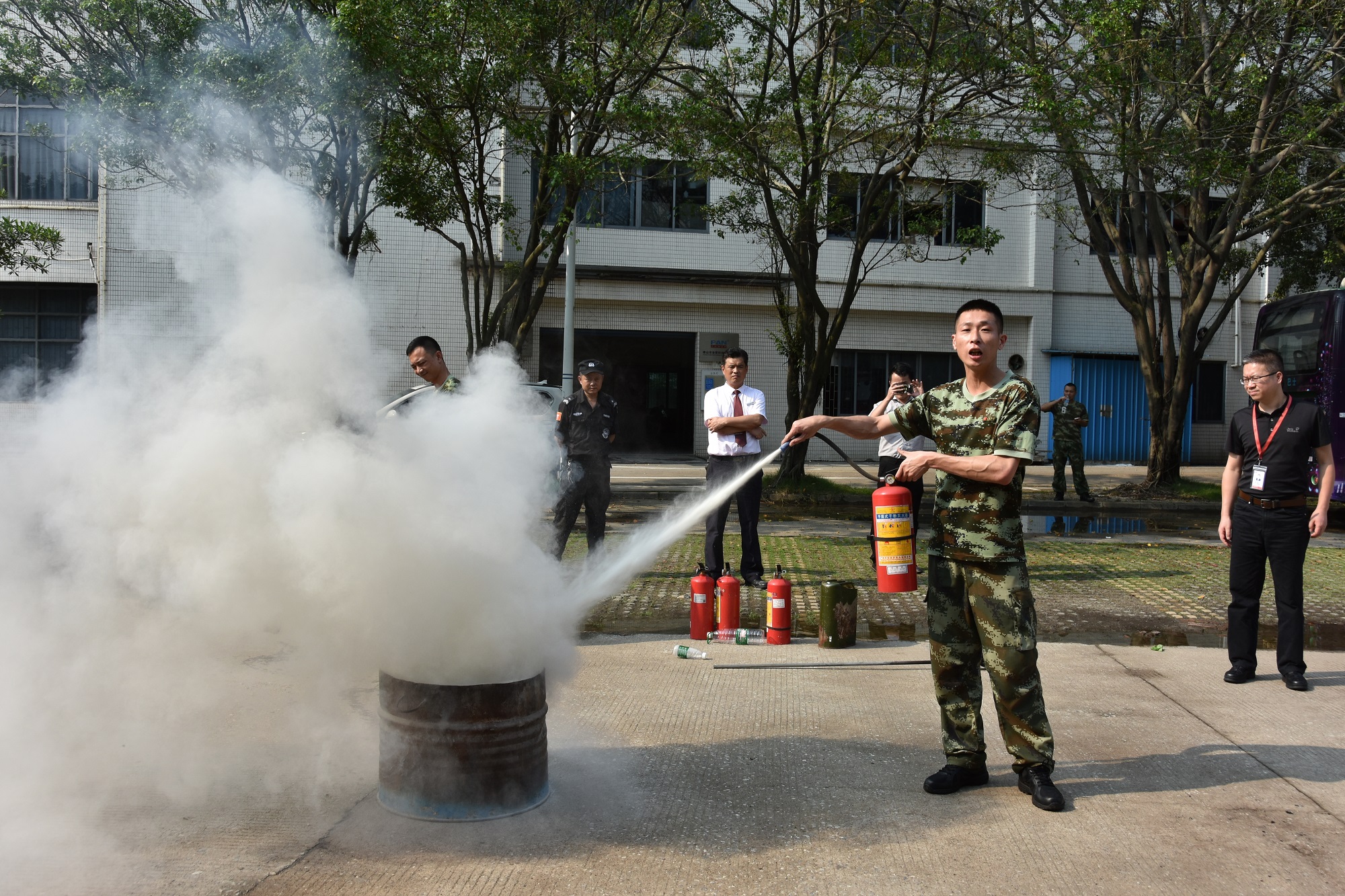 新港澳2025年免资料费大全