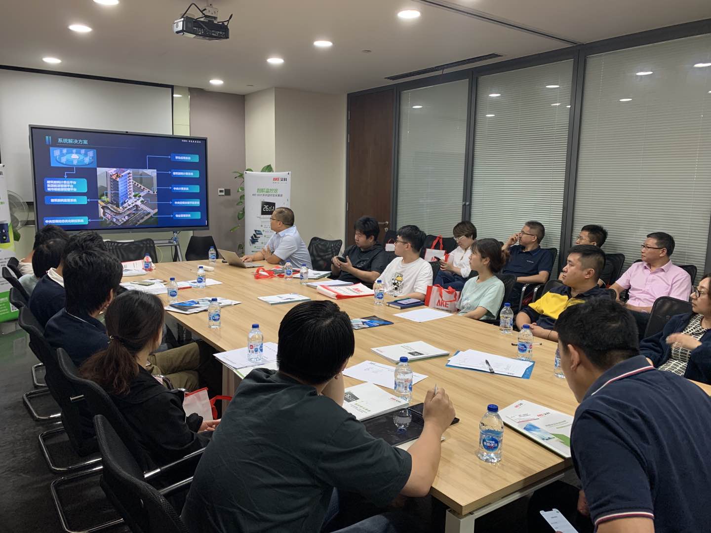 新港澳2025年免资料费大全