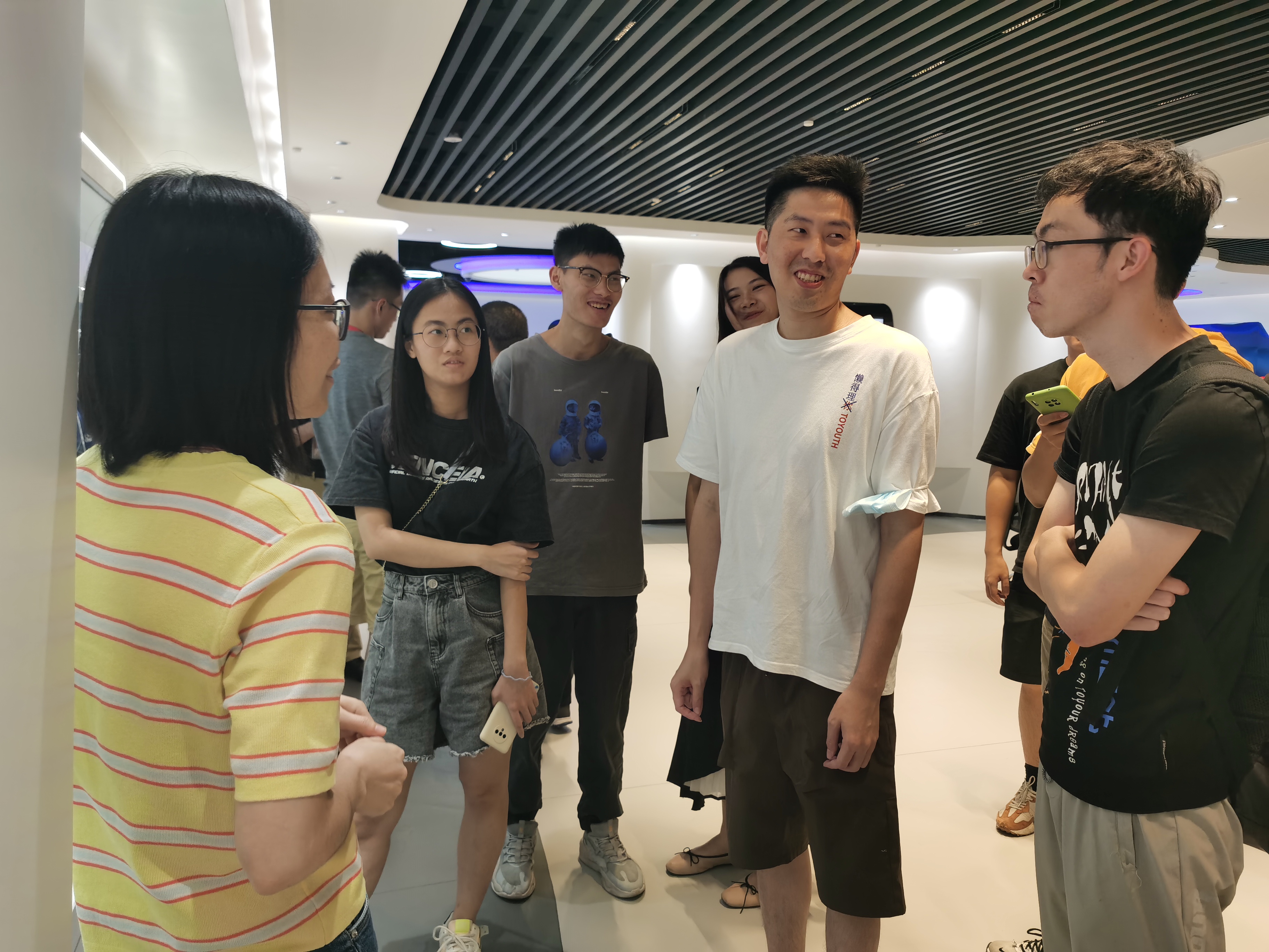 新港澳2025年免资料费大全