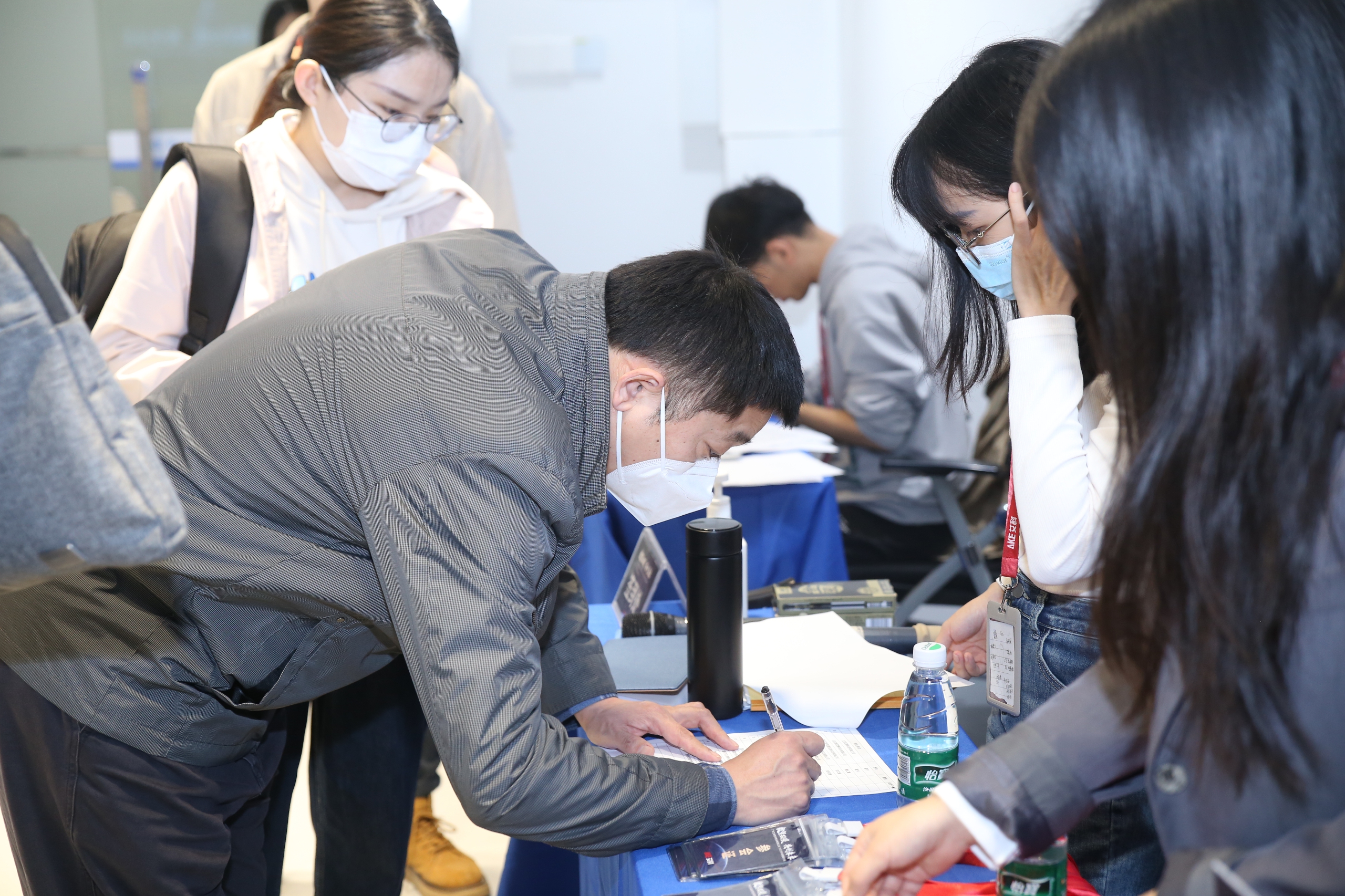 新港澳2025年免资料费大全