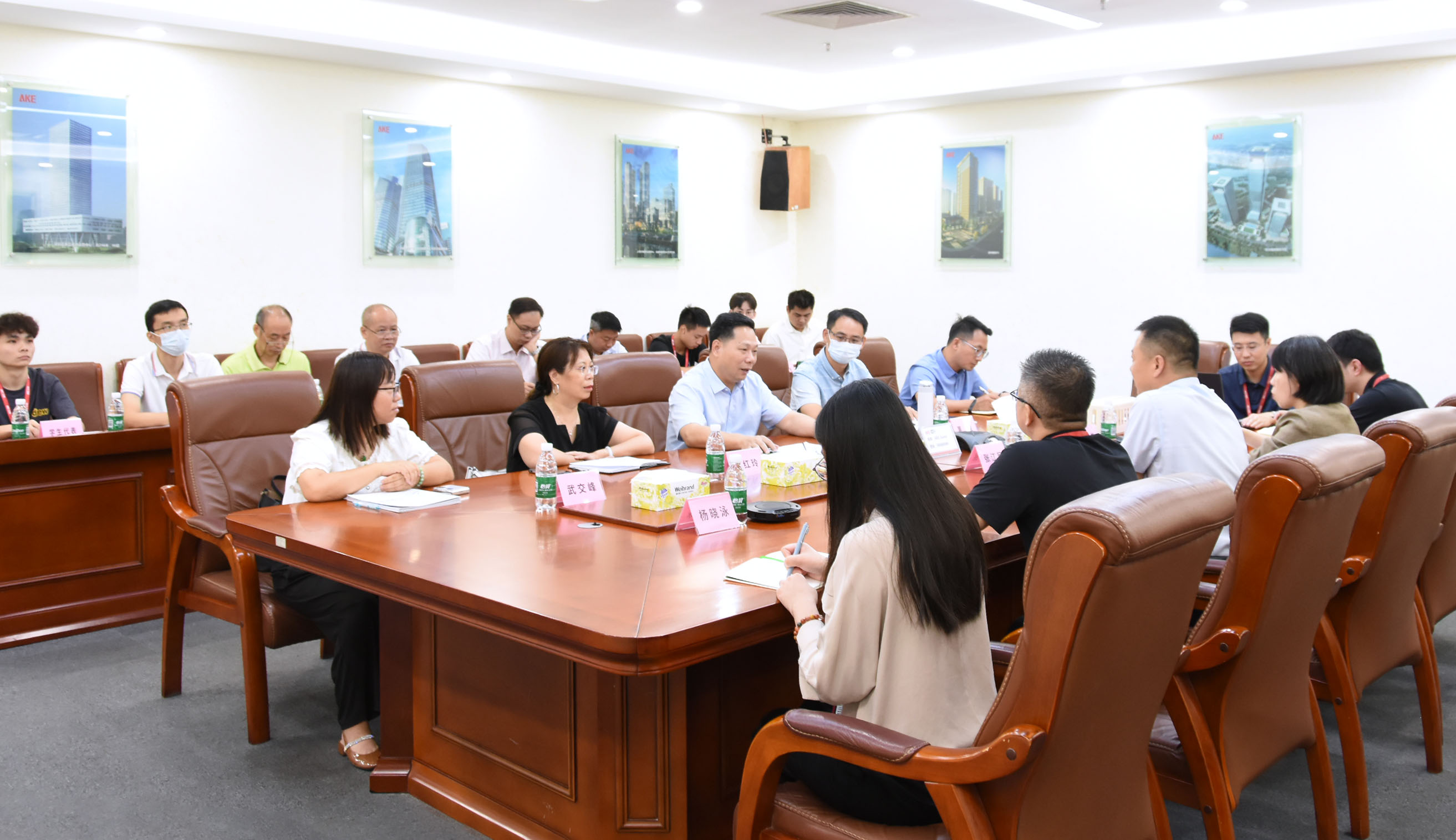 新港澳2025年免资料费大全