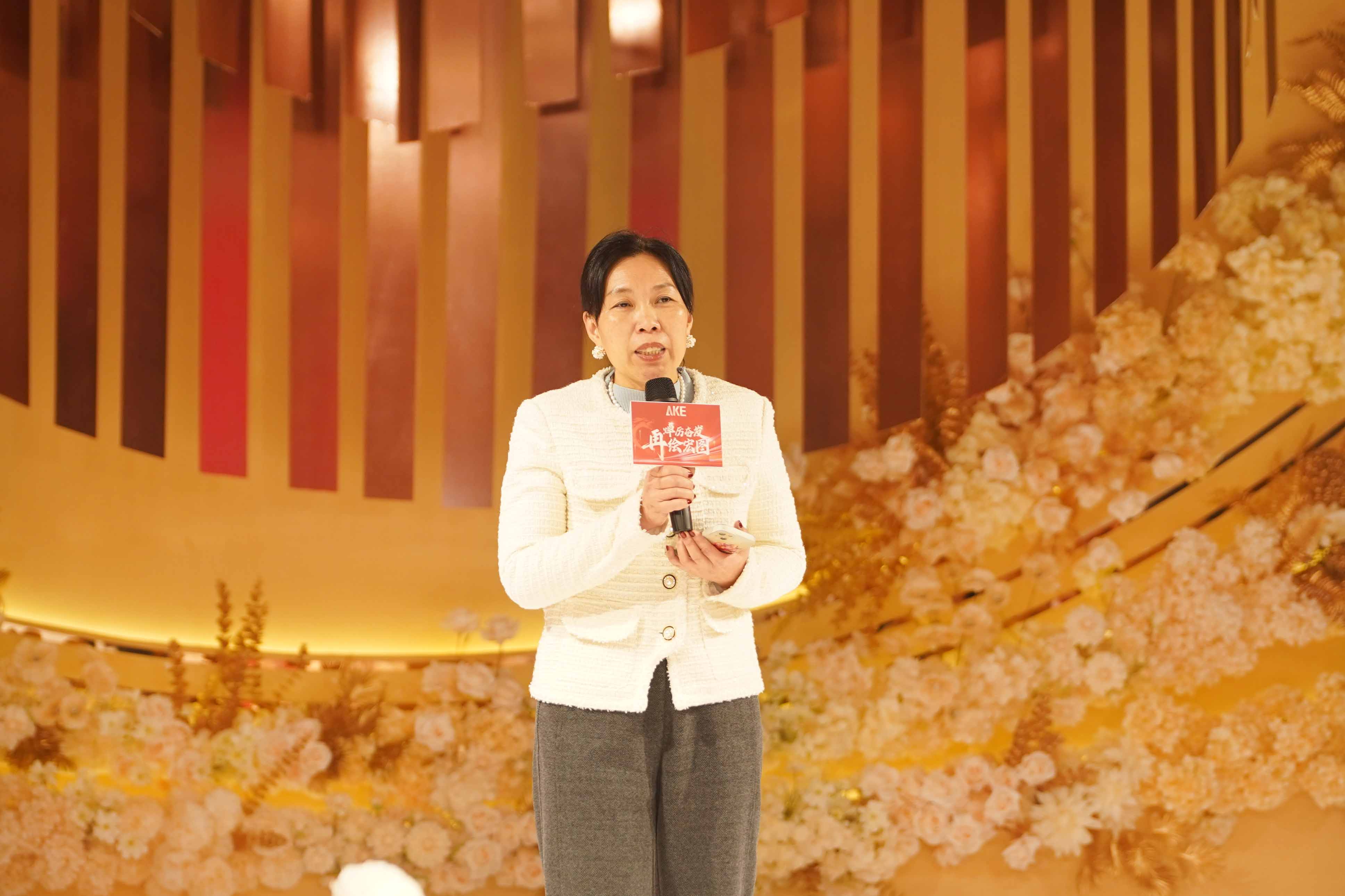 新港澳2025年免资料费大全