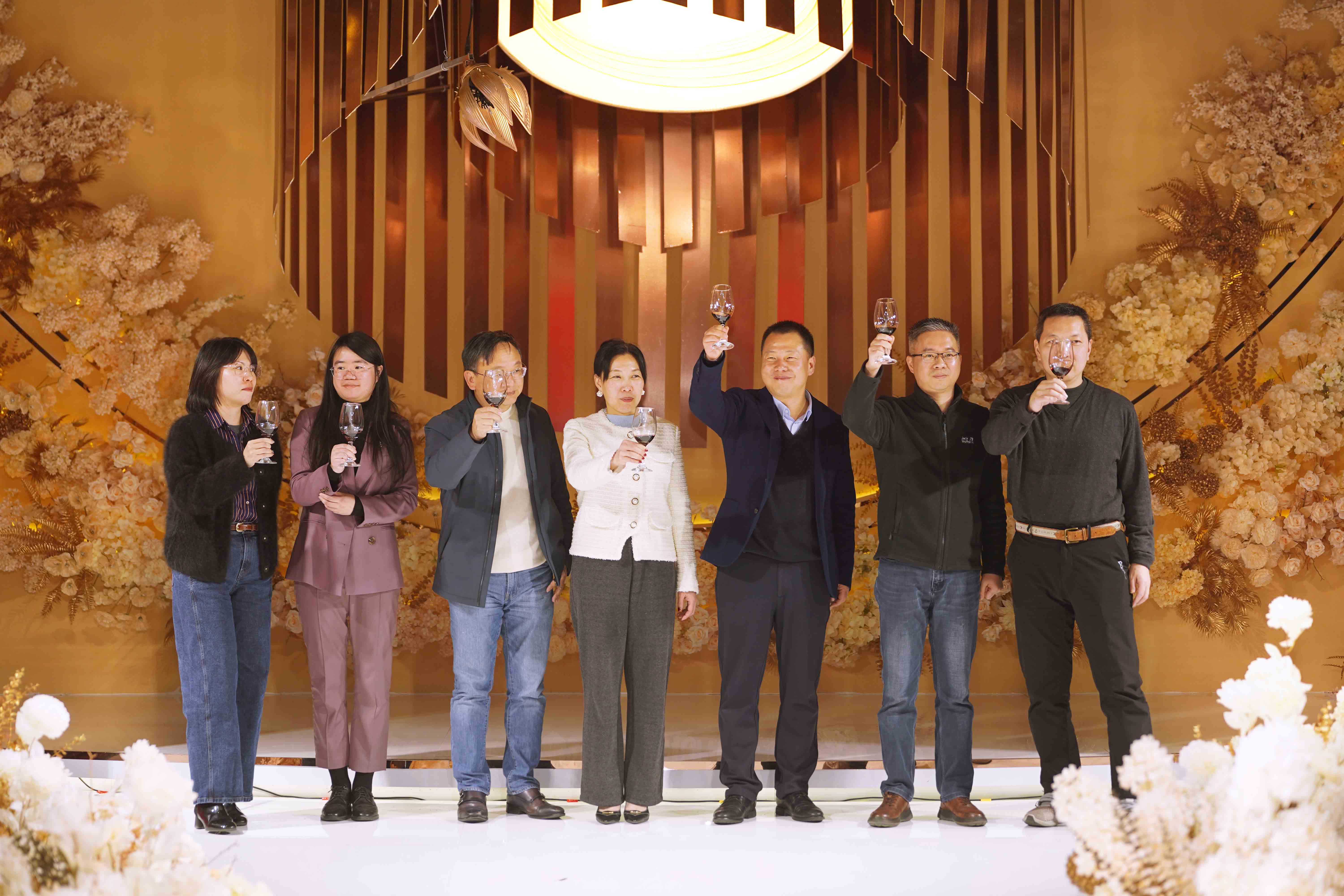 新港澳2025年免资料费大全