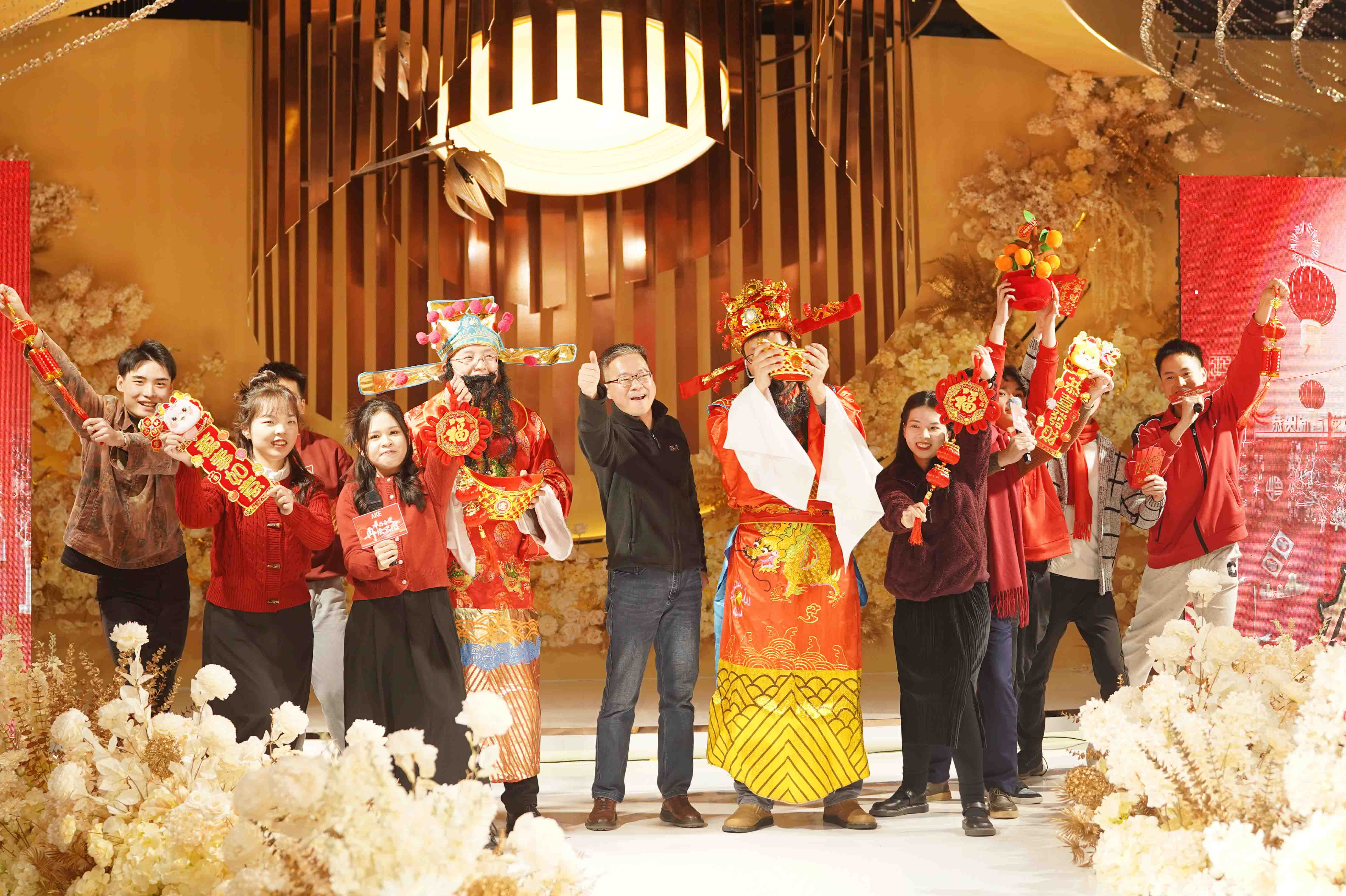 新港澳2025年免资料费大全