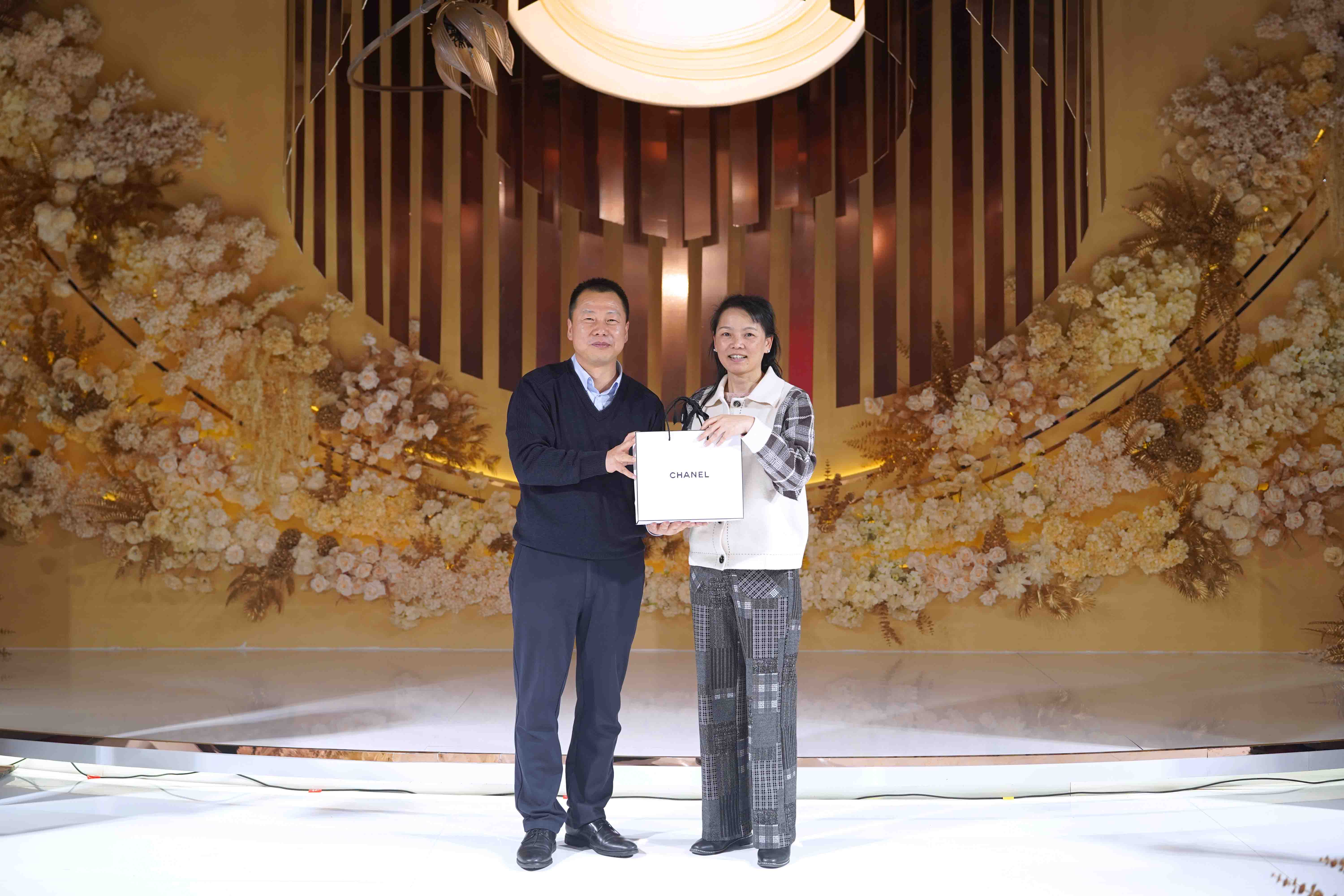 新港澳2025年免资料费大全