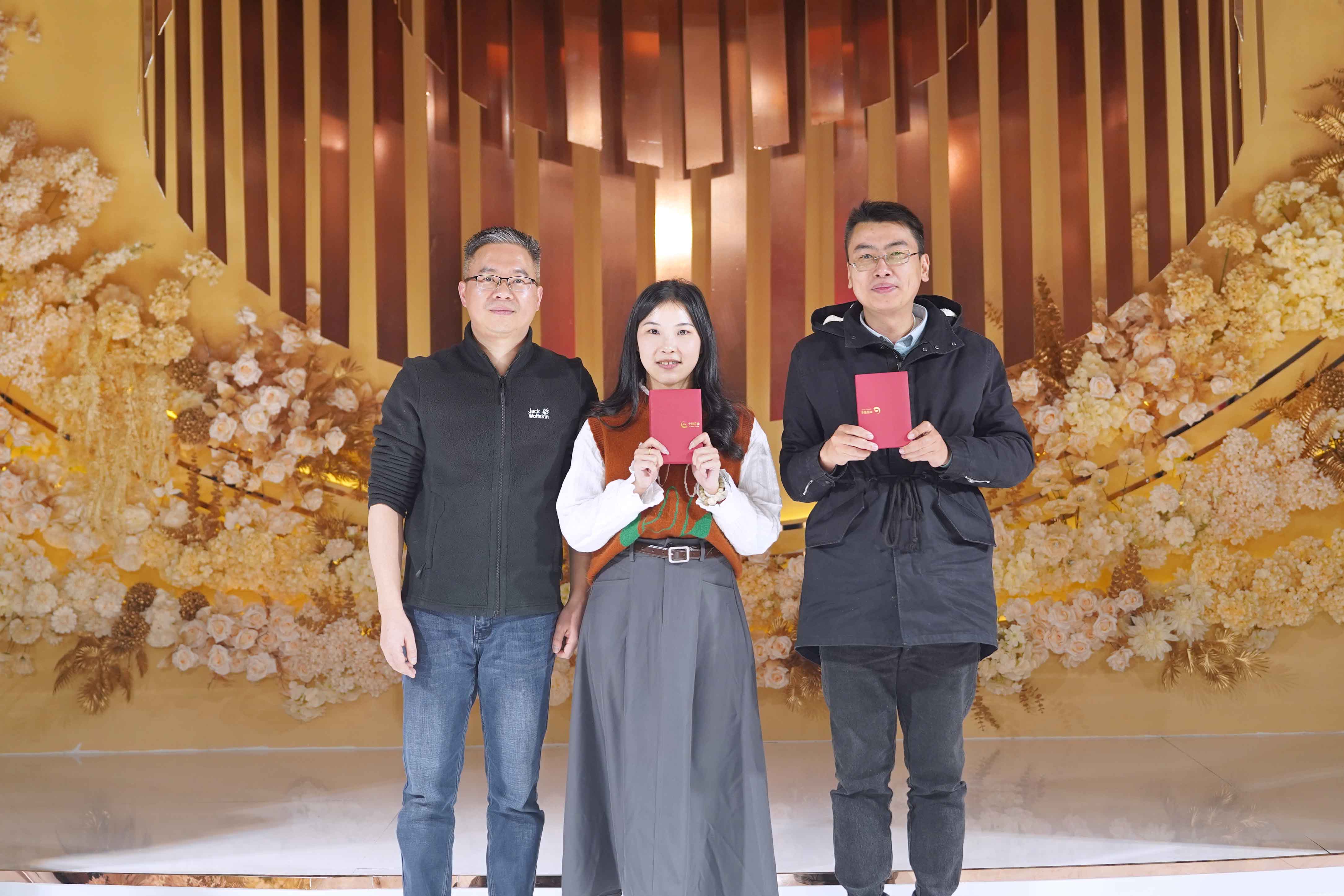 新港澳2025年免资料费大全