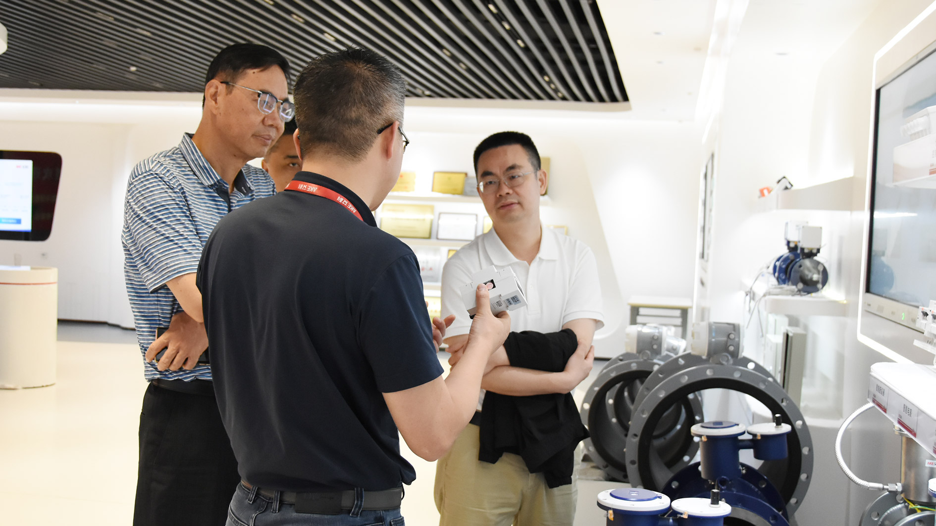 新港澳2025年免资料费大全